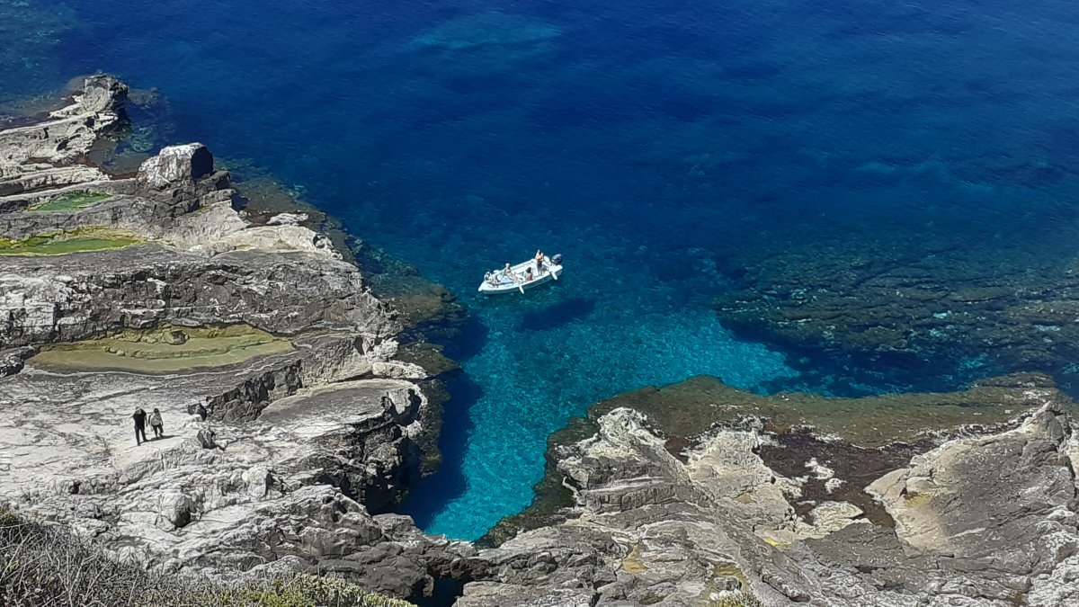 Adventure tour by catamaran through Sicily and Egadi islands