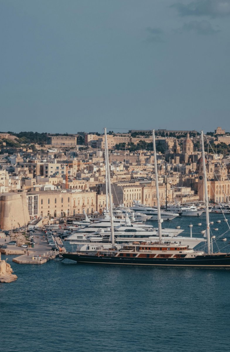 Gite in barca nel mediterraneo in flotta / Tappa Atene-Malta