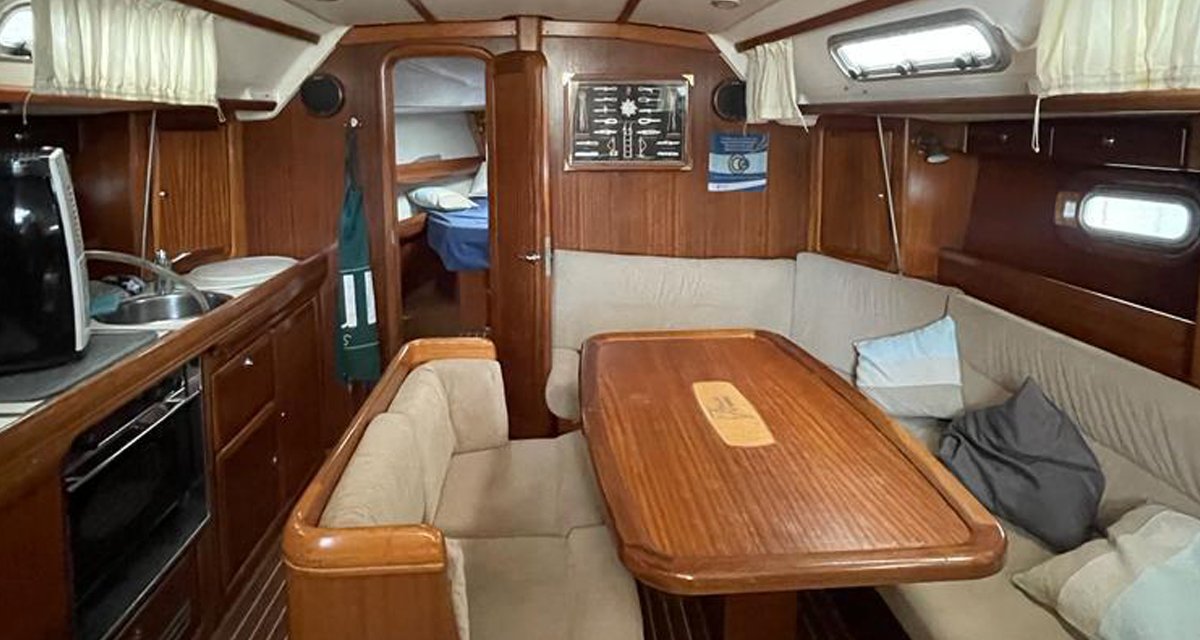 Bavaria Yachts - 2000