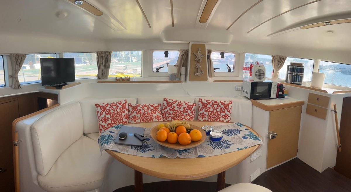 Navigando verso il paradiso: le calette di Ibiza e Formentera