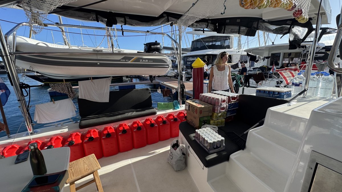 Erlernen Sie das Segeln auf dem blauen Ozean mit unseren Segelkursen.