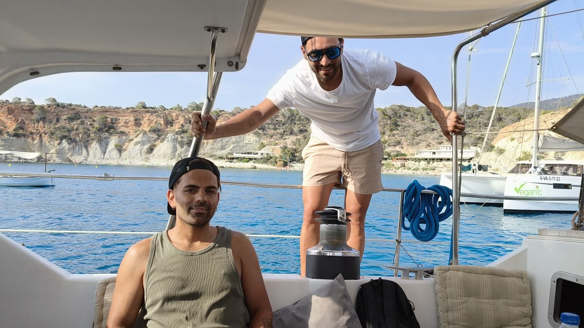 Viaje en barco por Ibiza y Formentera con cocinera