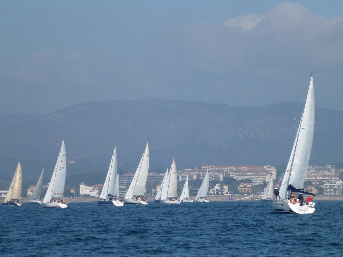 Genießen Sie die Schönheit des Mittelmeers mit der Tramontana-Route-Regatta
