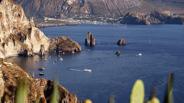 Stage 3. Sicily to Aeolian Islands | Volcanic Islands