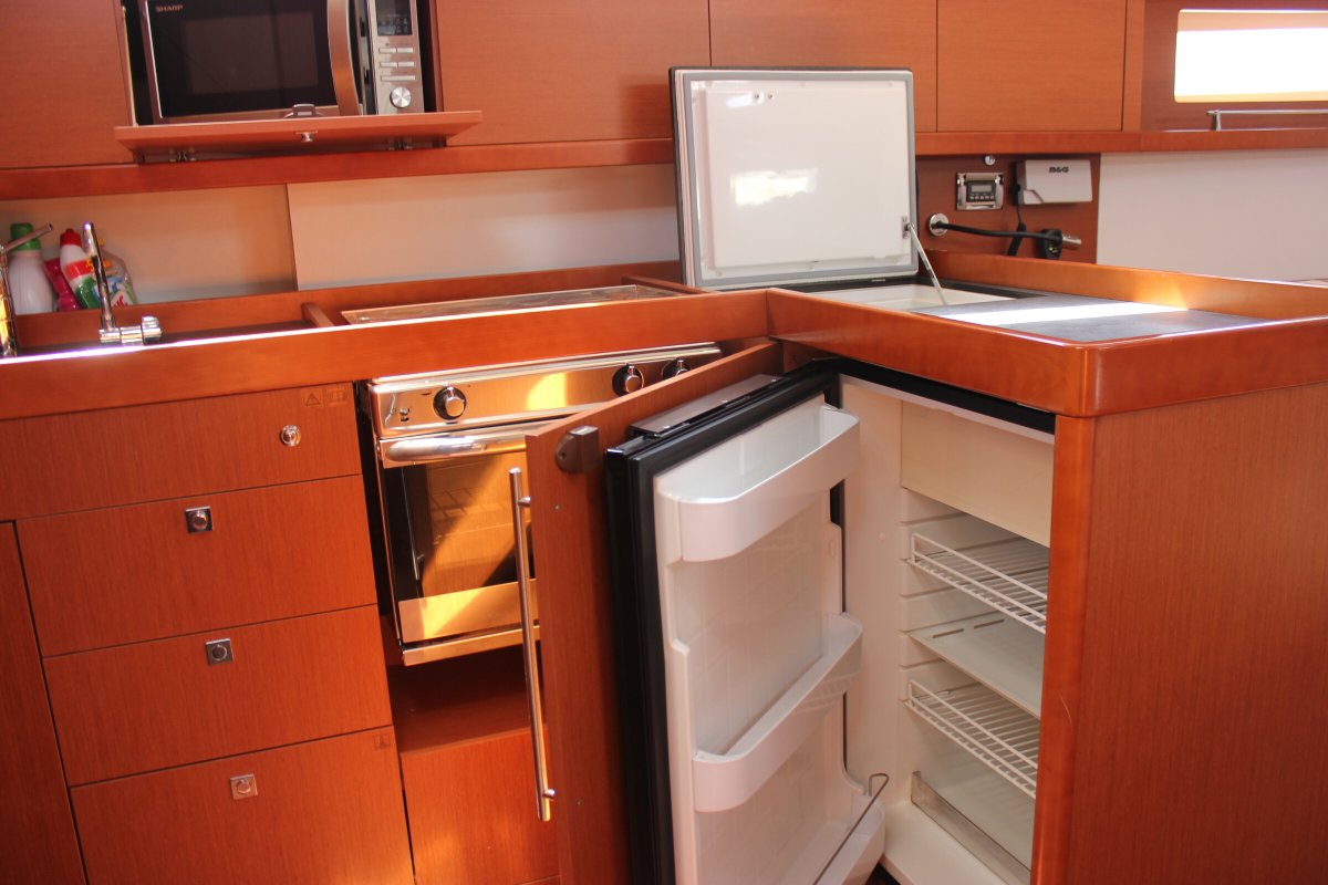 Boat navigation in Valencia