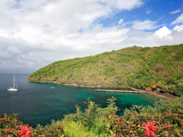 Martinique Katamaran-Charter: Erkunden Sie die Karibik vom Meer aus