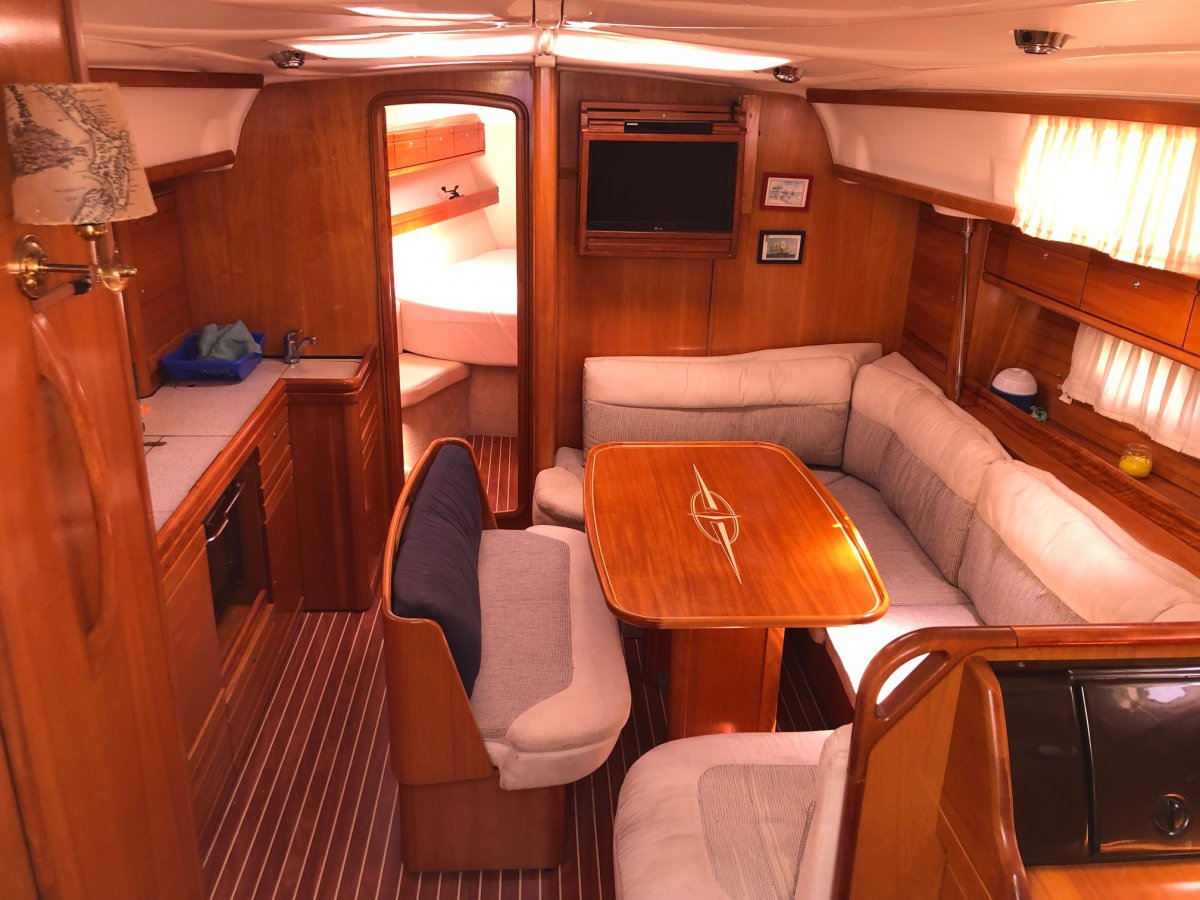 Sailing to Tabarca Island