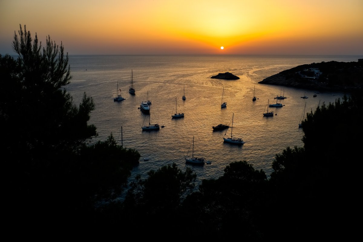 Entdecken Sie Ibiza auf einem luxuriösen Lagoon 42 Katamaran
