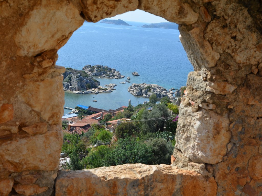 Naviga nel Mediterraneo su una goletta tradizionale in questo crociera di due settimane