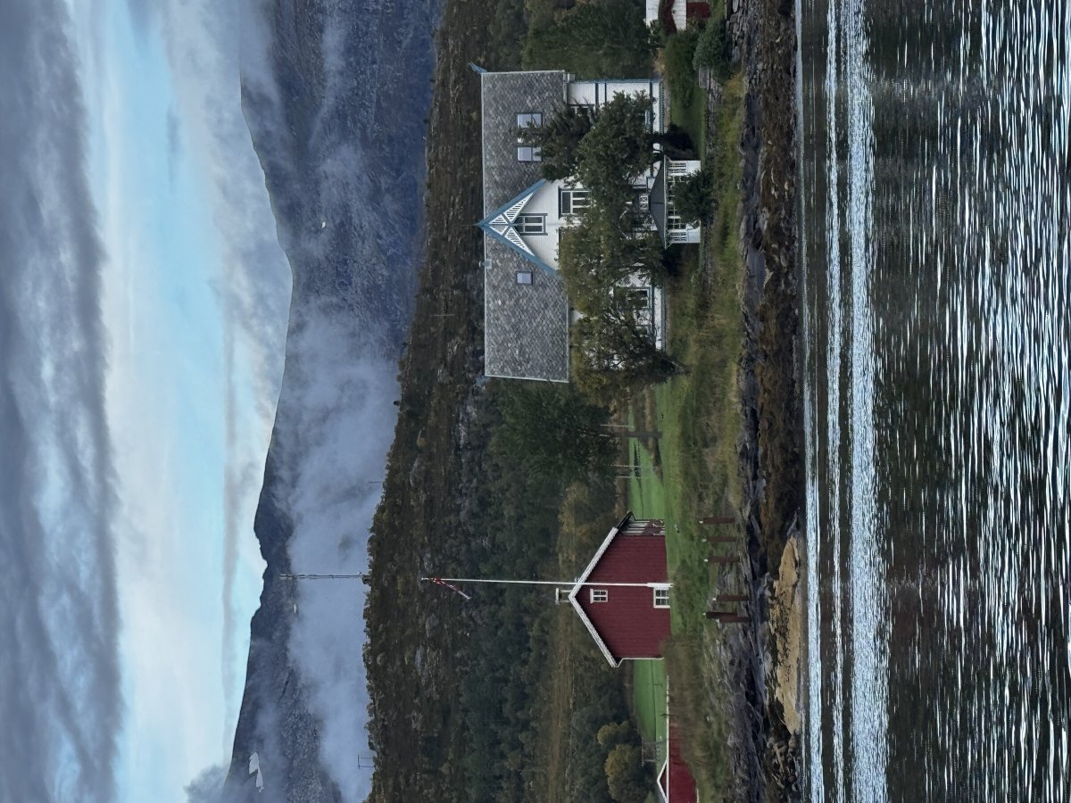 Entdecken Sie die Schönheit der Costa Brava mit unserem Fortgeschrittenen Segelkurs neu