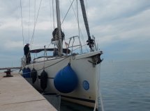 Barca di navigazione in corso di formazione primaverale, preparazione per esame SKS