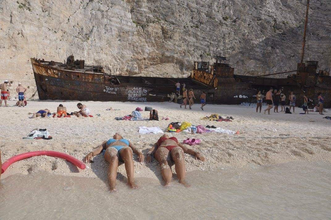 Sailing trip to hidden coves