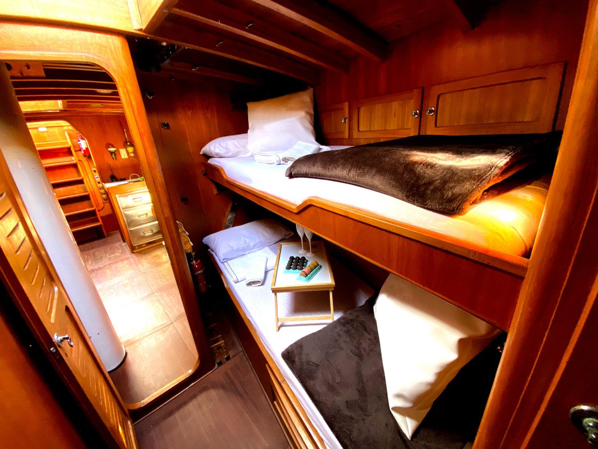 Viaje en barco a Ibiza