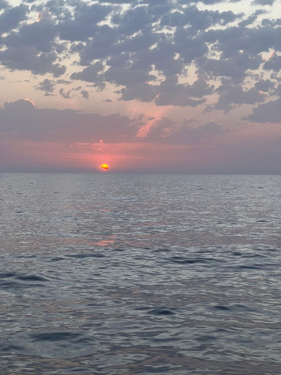 Segelboot an der katalanischen Küste