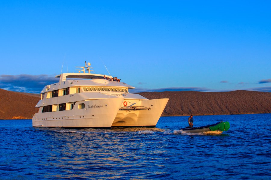 5 days sailing on a catamaran in the The Galapagos islands