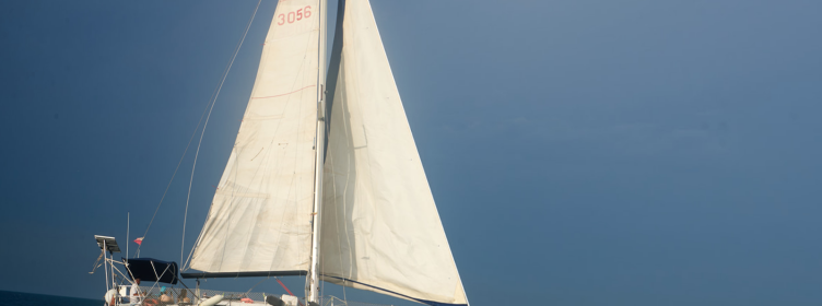 velero-charter-mar-relajado_e37d1c97