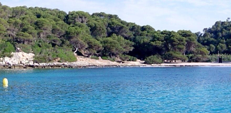 Viaje en barco por la costa de Menorca