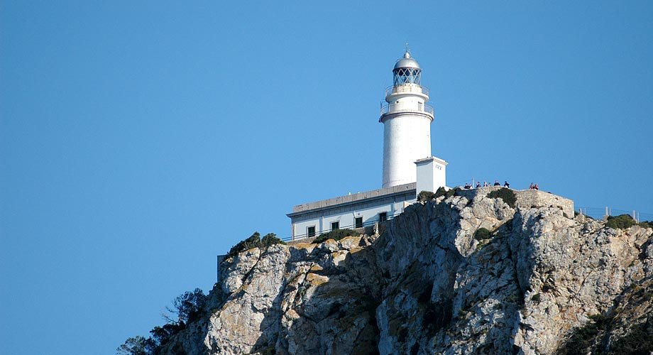 Viaje en velero Faro Alcudia