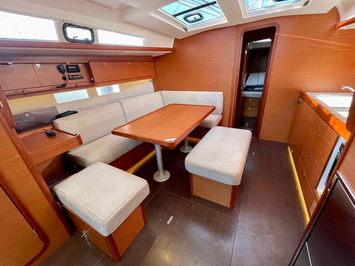Dufour Yachts - 5 cabins