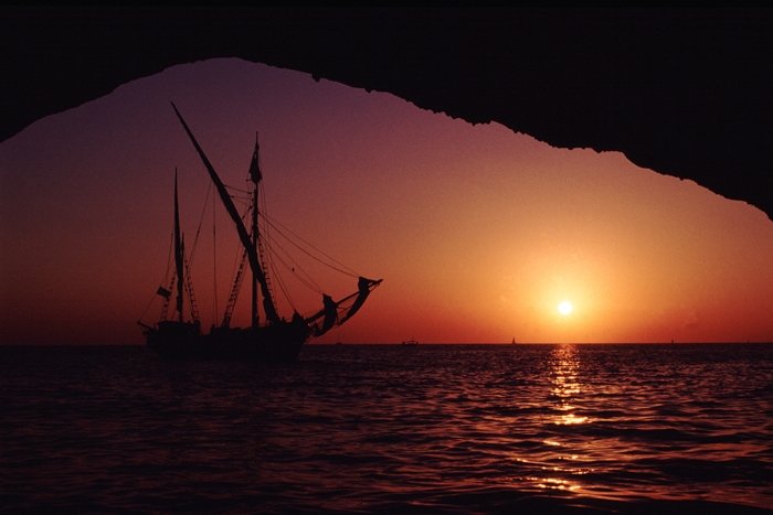 Esperienza di vela al tramonto