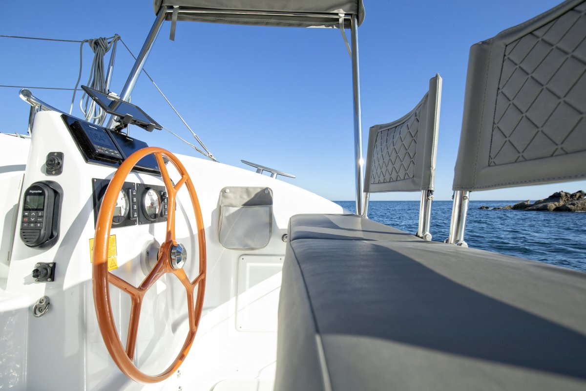 Impara a navigare in catamarano in 4 ore