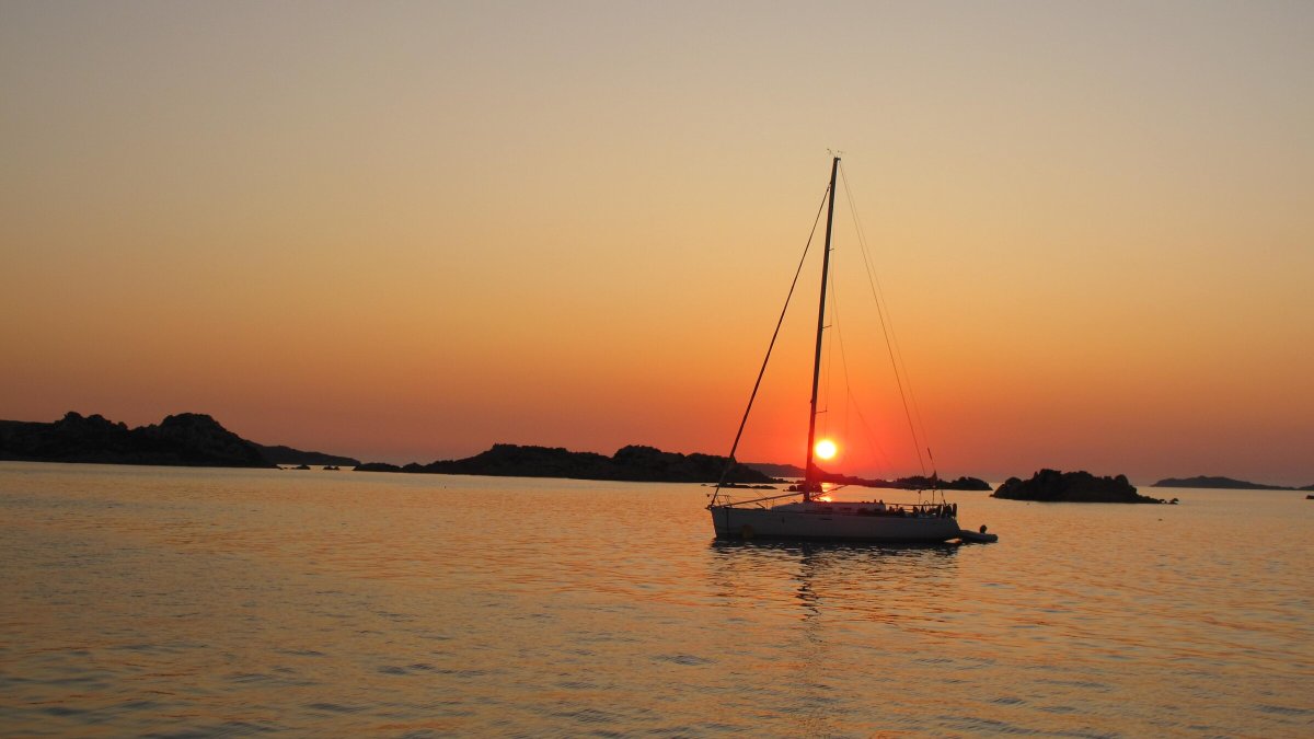 Navegando por las aguas del mar Jónico