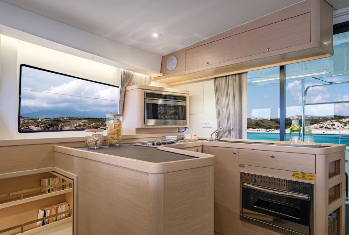 Catamaran - Lagoon - 12.8 meters