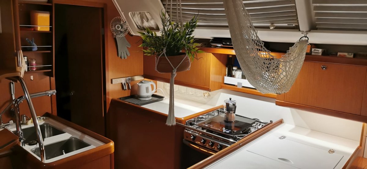 Sailboat trip from Barcelona to Sardinia