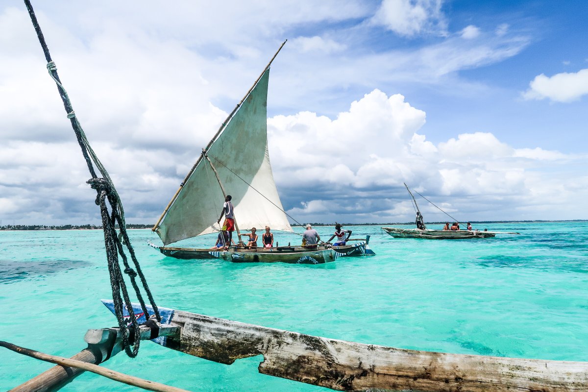 Descubre el encanto de Zanzibar desde nuestro barco