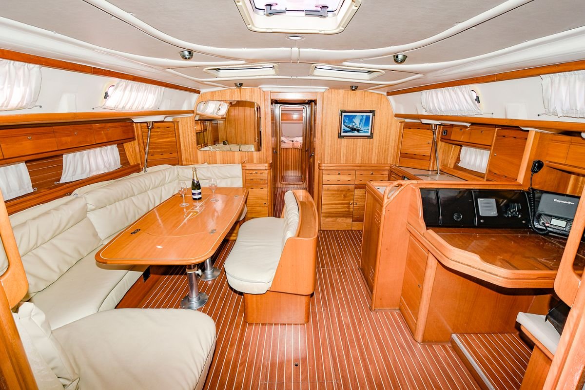 Bavaria Yachts - 5 {{i18n.cabins}}
