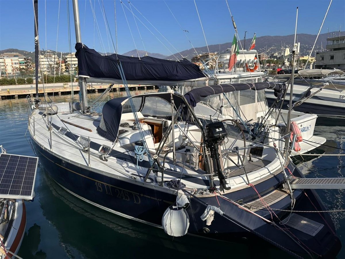 7-day sailing yoga and coaching retreat from Livorno