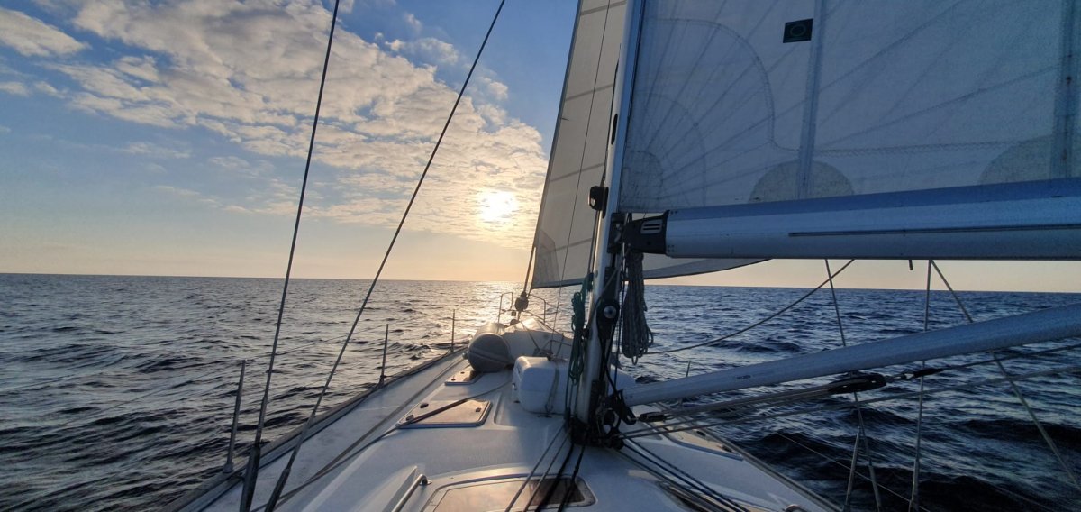 Bavaria Yachts - 5 {{i18n.cabins}}