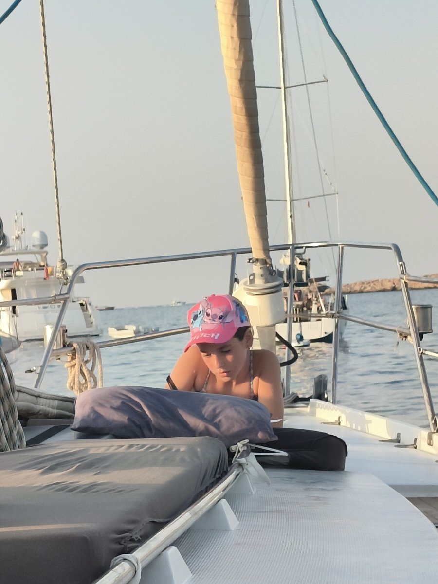 Sailboat cruise around Mallorca with chef on board