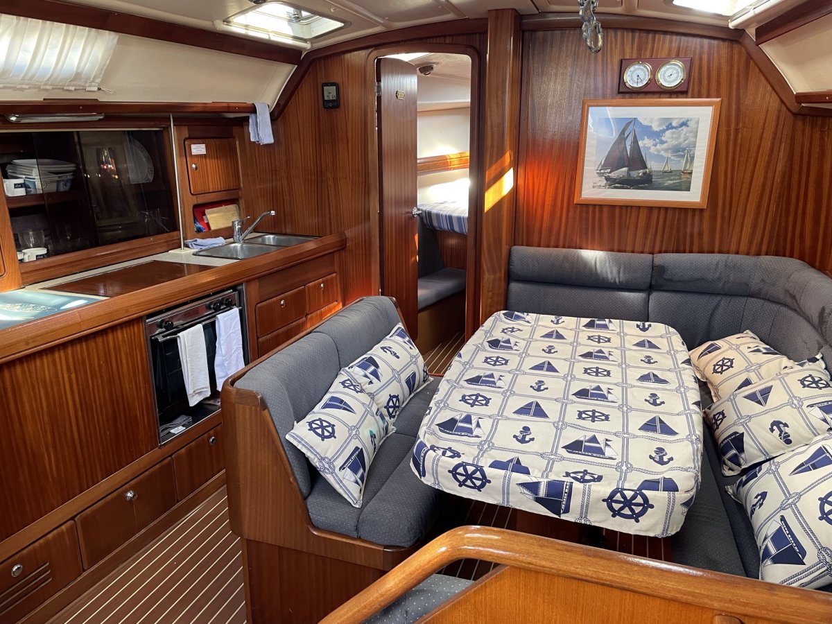 Bavaria Yachts - 2001