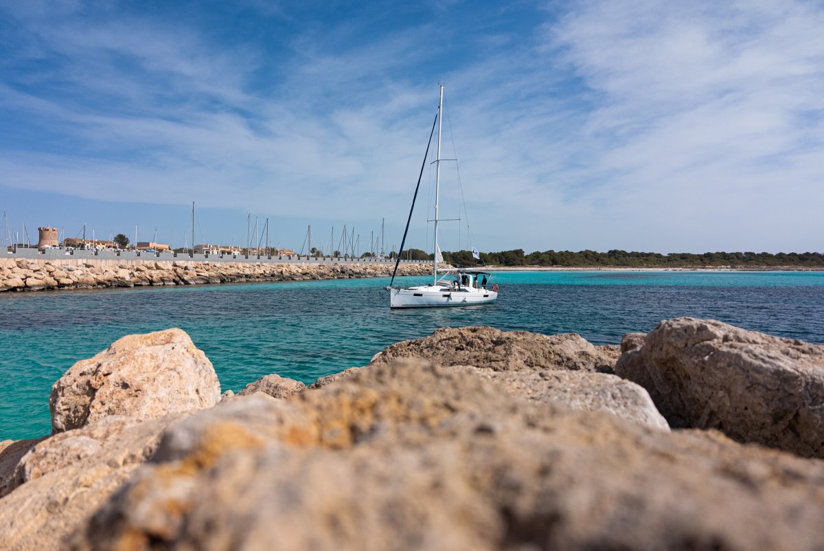 Explore the Costa Brava with our Advanced Sailing Workshop