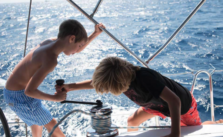 Navegando a vela con niños