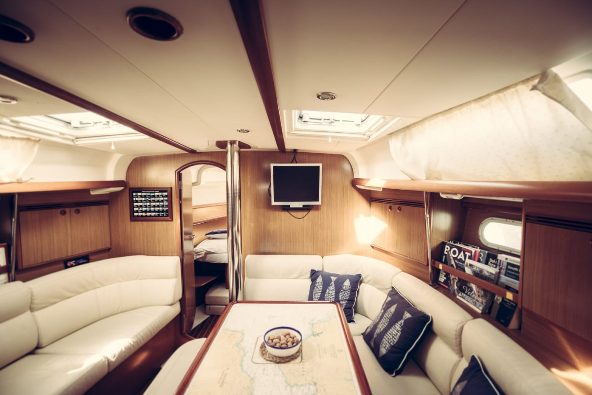 navegar en velero cantabrico