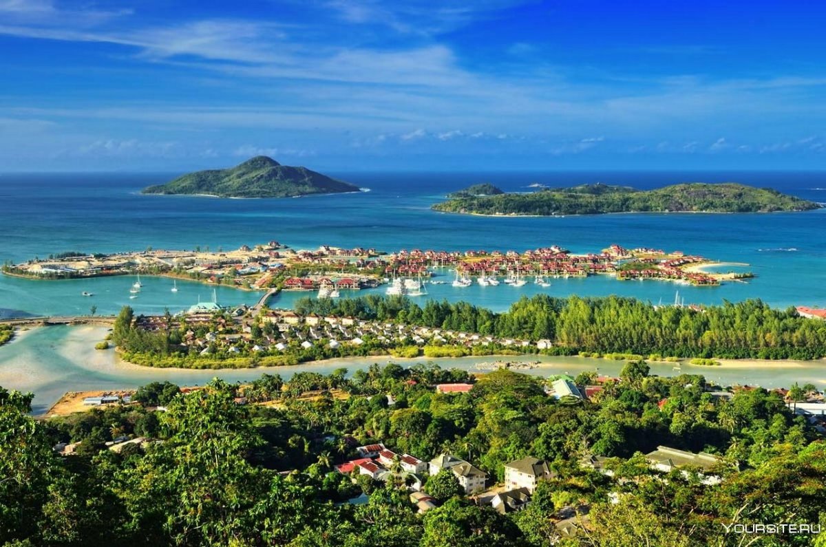 Seychelles catamaran journey - Lost in paradise