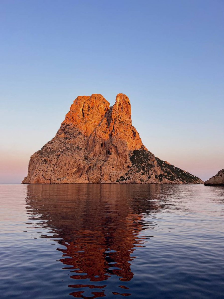 Relax and unwind on a two-week boat trip