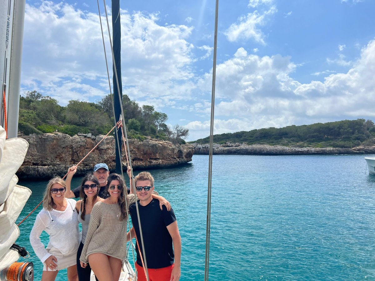 Navega y disfruta en velero por las calas de Mallorca