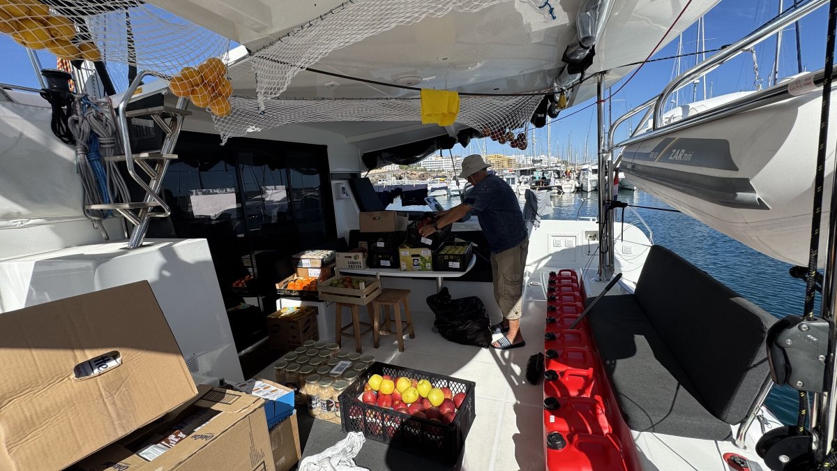 Impara a navigare sull'oceano blu con i nostri corsi di vela.