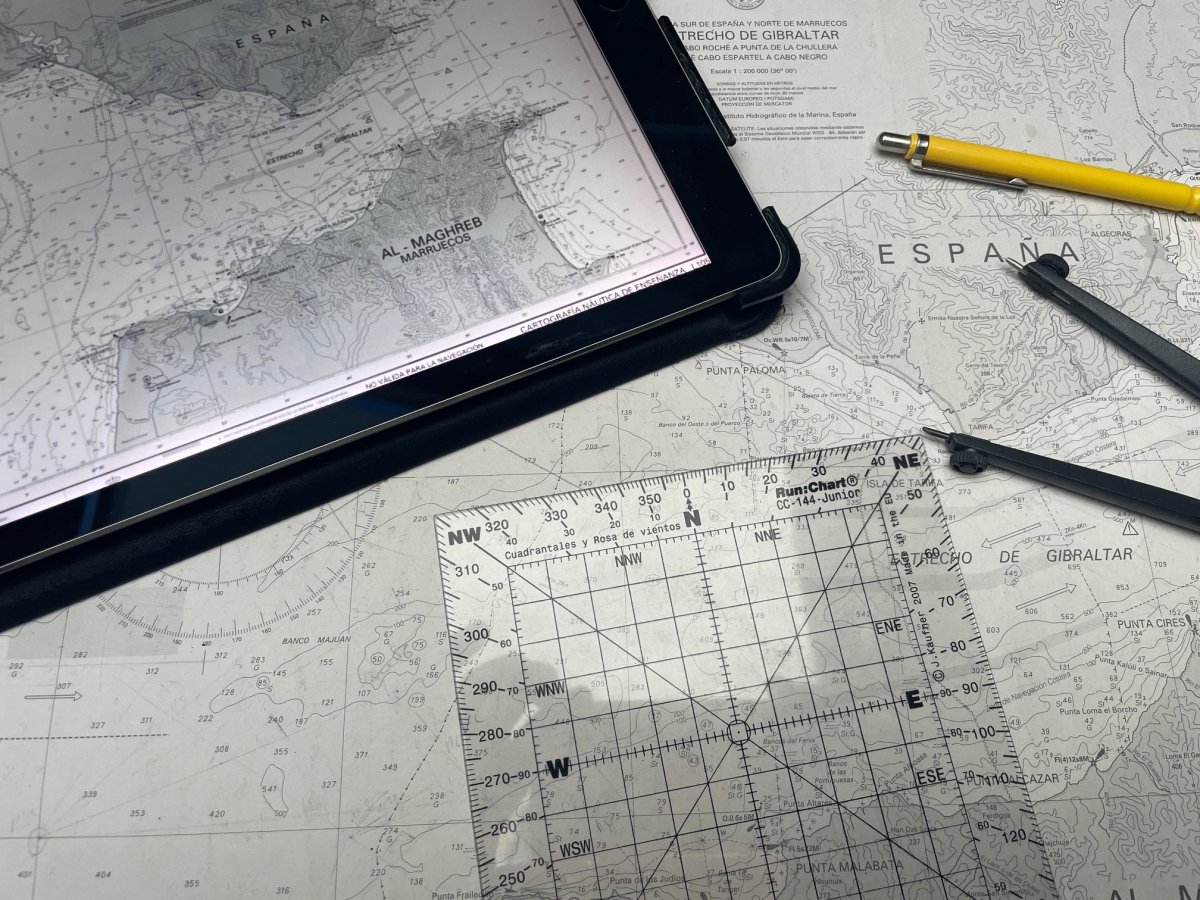 Learn yacht navigation with our online course