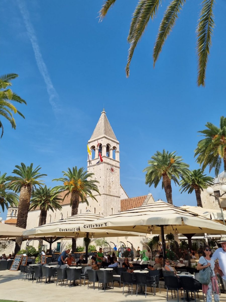 Boating along the Dalmatian coast