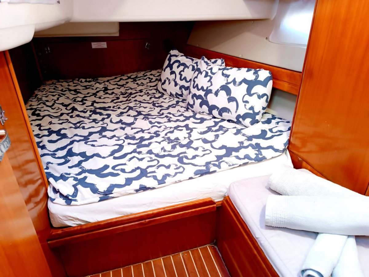 Sailboat - Bavaria Yachts - 2005