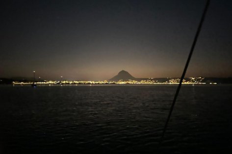Navegación nocturna a vela por la Bahía de Jávea. Las Perseidas desde el mar
