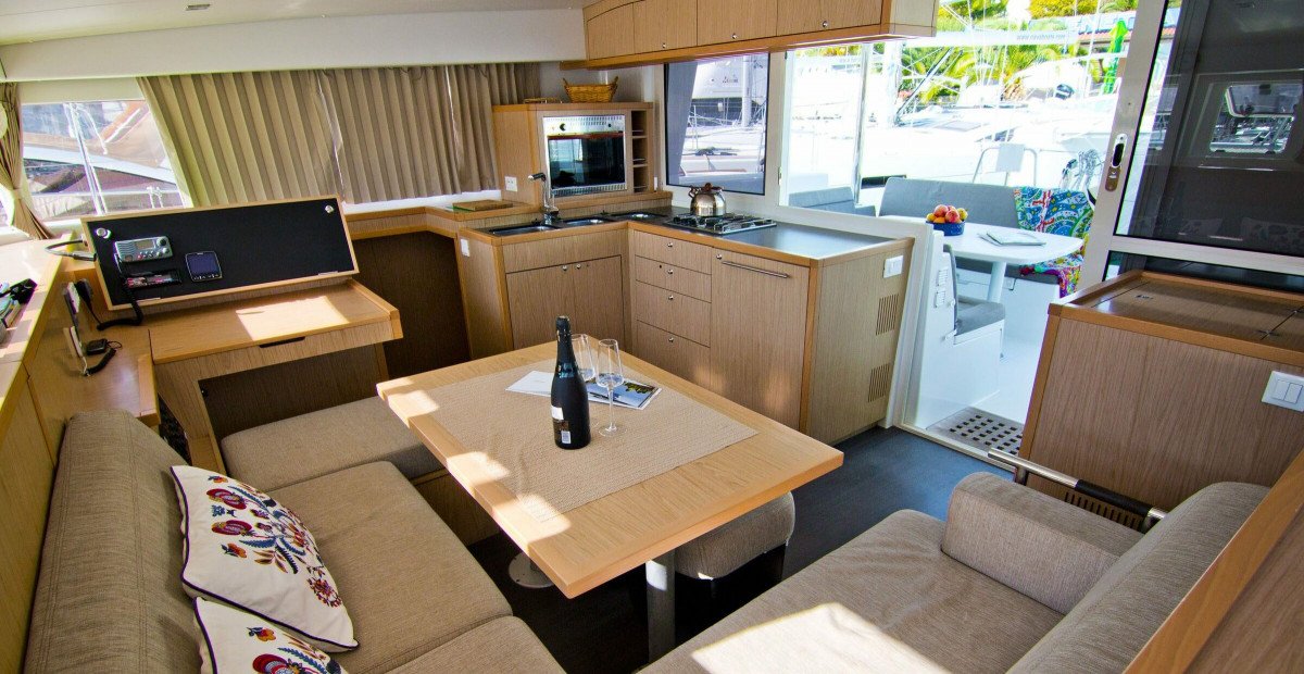 Sailboat - Lagoon - 2017