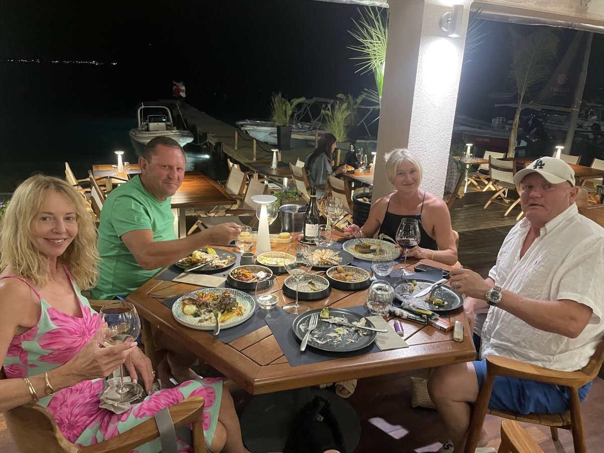 Luxuriöses Segelyacht im Ägäischen Meer, Korfu