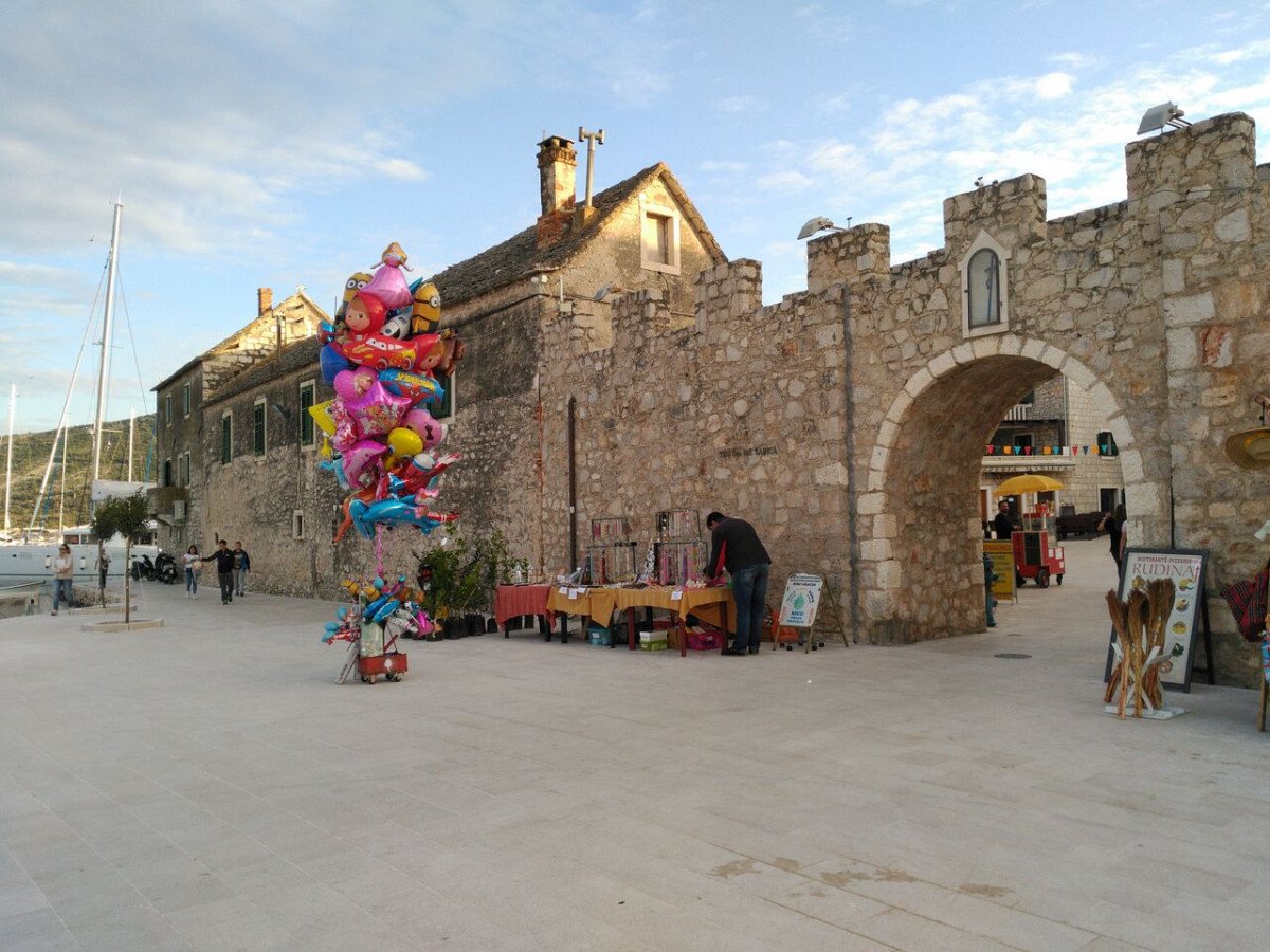 Gita di un giorno in barca a vela nell'Adriatico