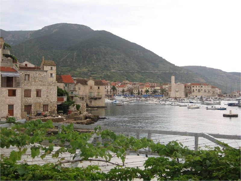 Exploring the hidden gems of the Adriatic Sea by sailboat