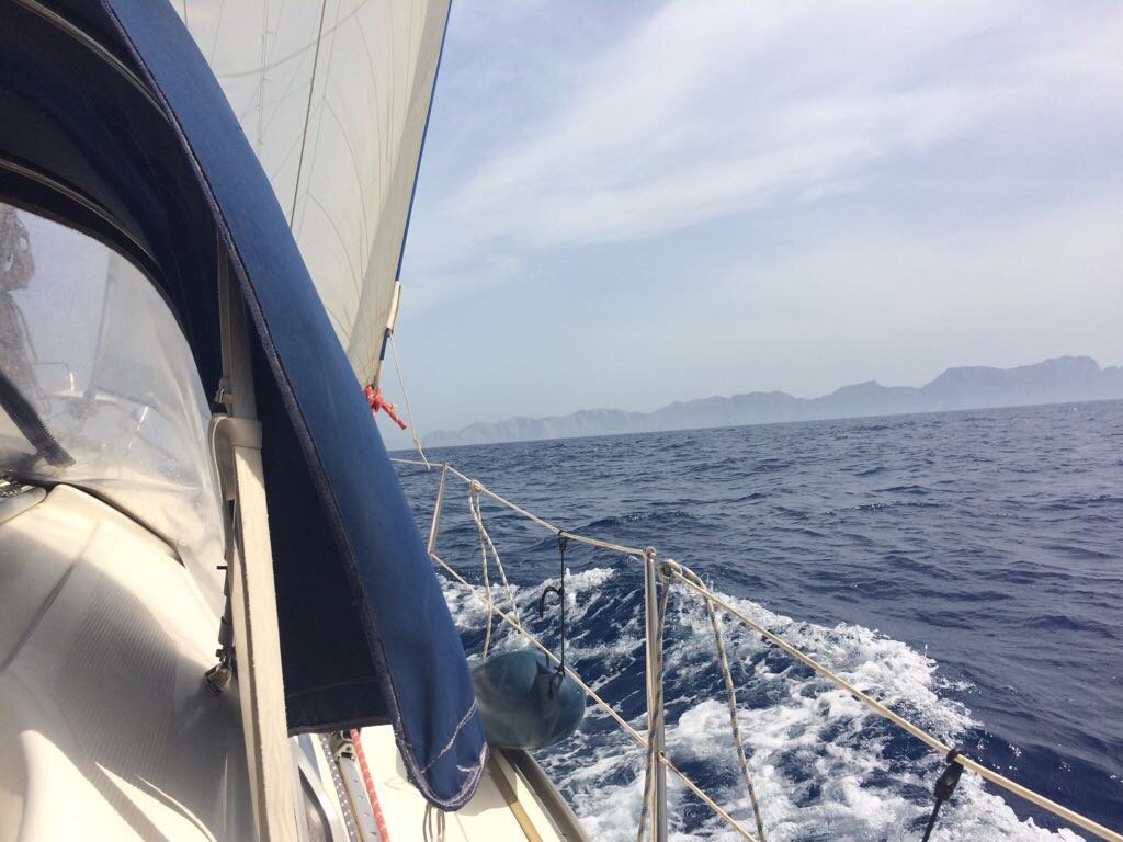 Learn about electronic systems on boats in one day